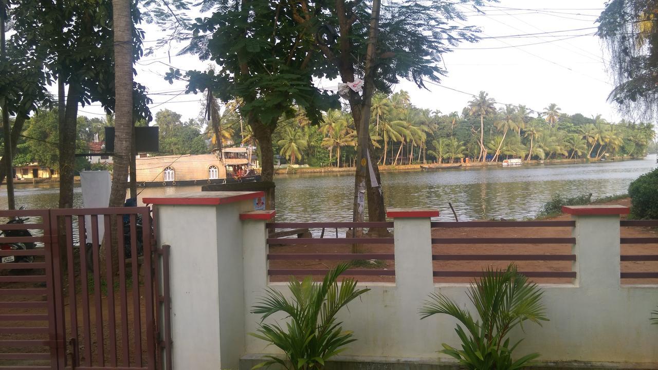 Homestay Punerjeni Homes *