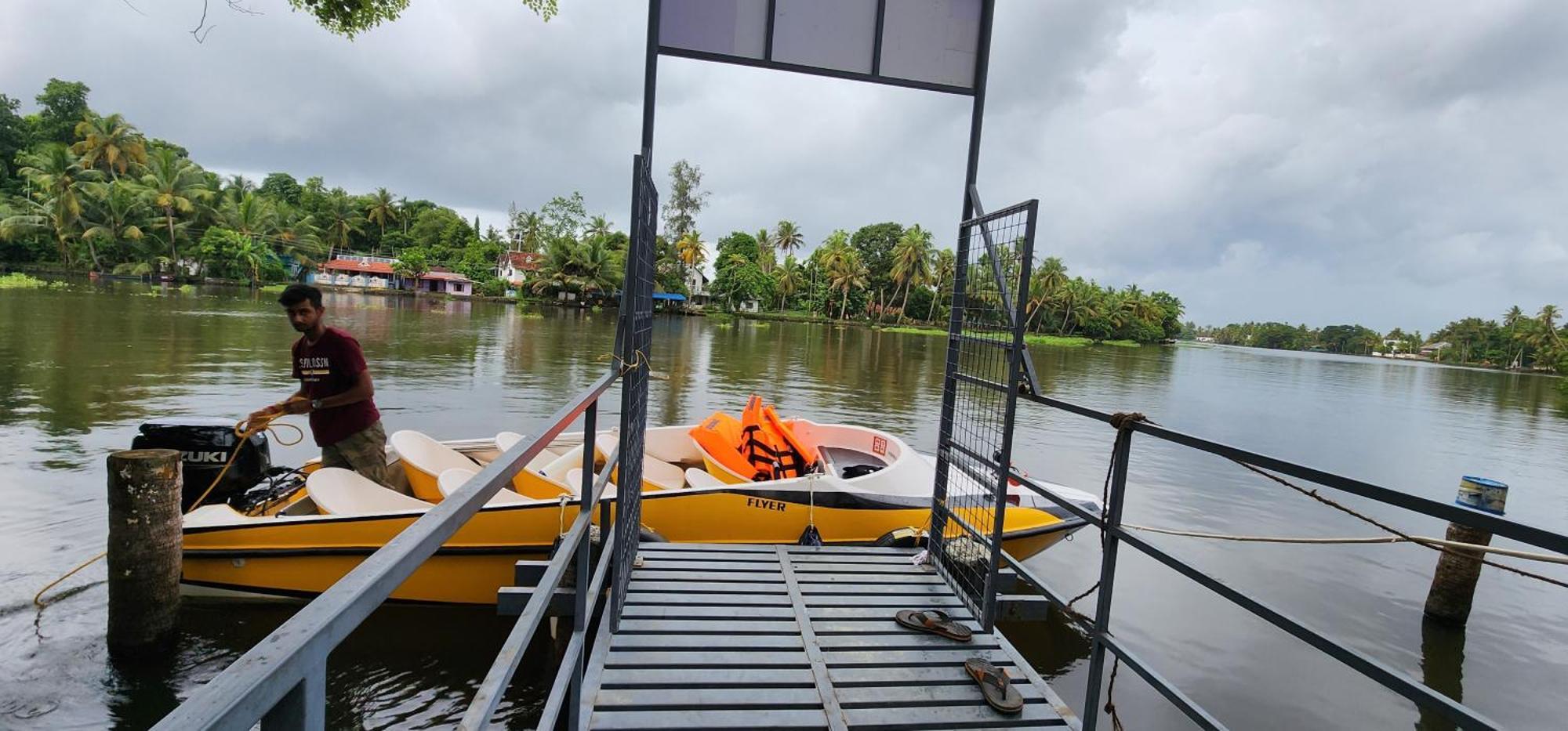 Homestay Punerjeni Homes Alappuzha